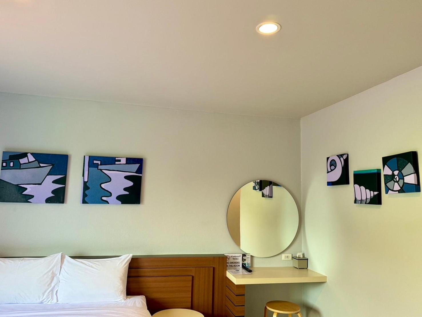 Siri Hotel Phuket Buitenkant foto