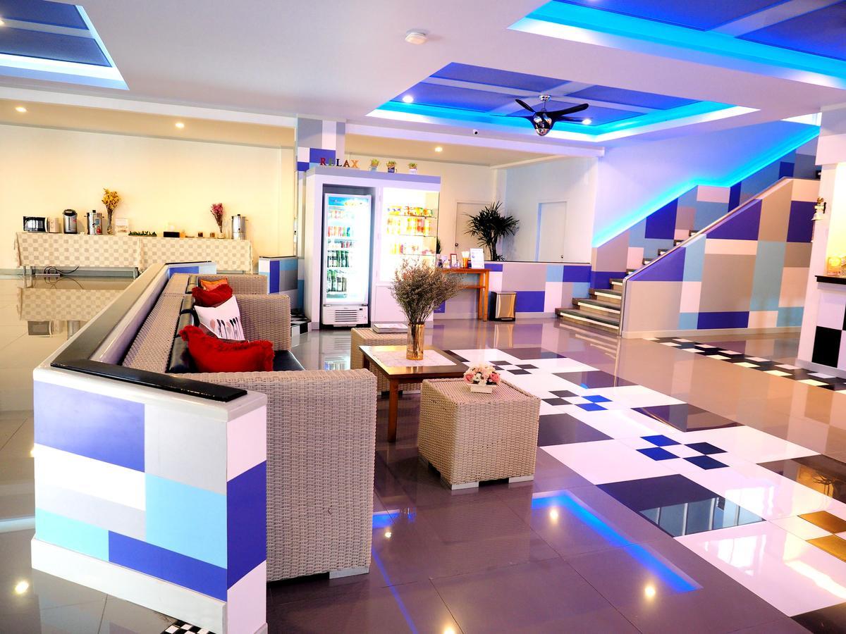 Siri Hotel Phuket Buitenkant foto